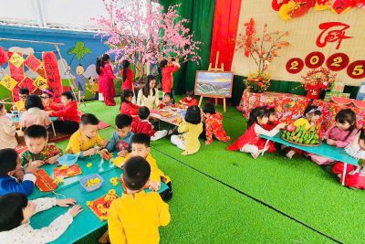 Trường Mầm non Khánh An tổ chức các hoạt động trải nghiệm cho trẻ vui đón Tết Ất Tỵ 2025